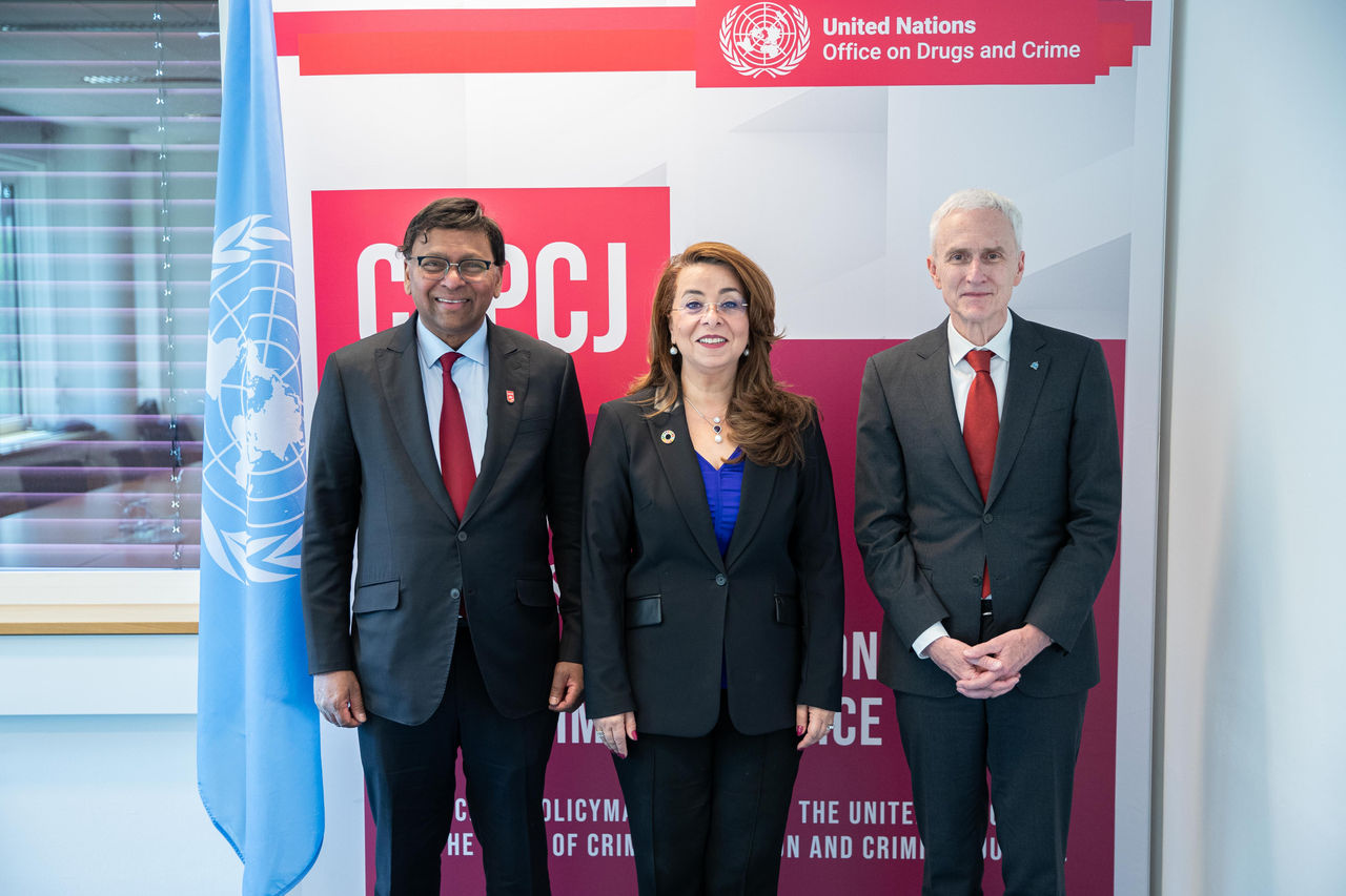 Los jefes del GAFI, INTERPOL y la UNODC afirman que es necesario adoptar medidas urgentes